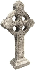 Celtycki krzyż ogrodowy z betonu