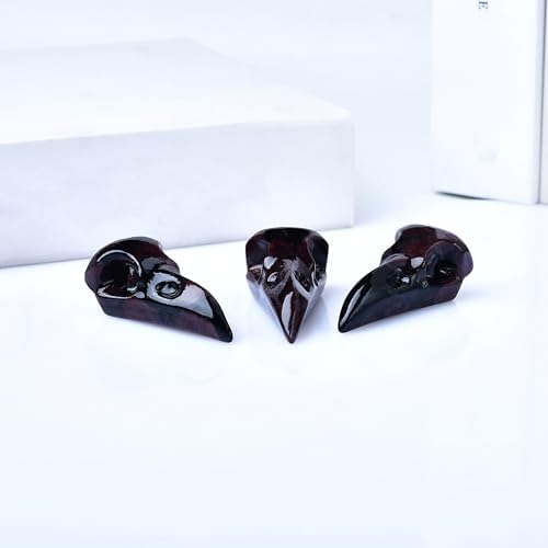 Kruk z kryształową czaszką — mrok