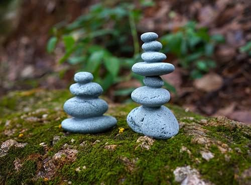 Dwie wieże zen z kamieni